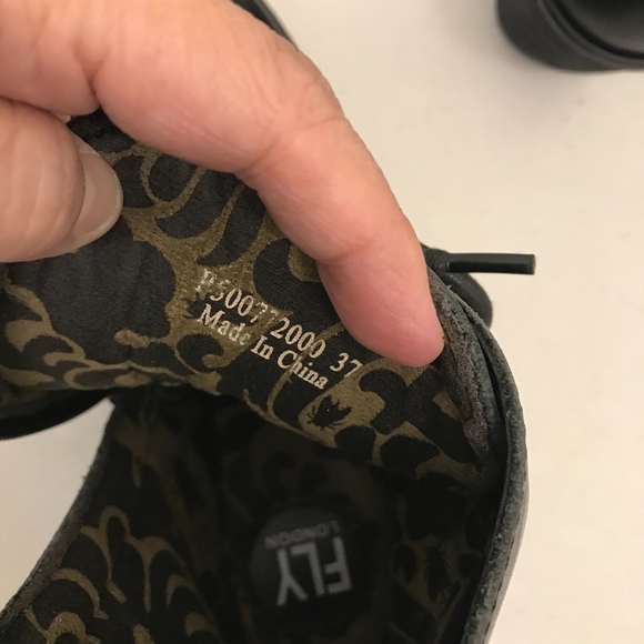 Fly London Women Black Platform Wedge Boots 37 - Picture 7 of 8